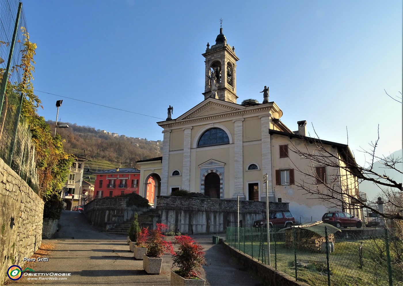 02 A Endenna (405 m) splende il sole .JPG